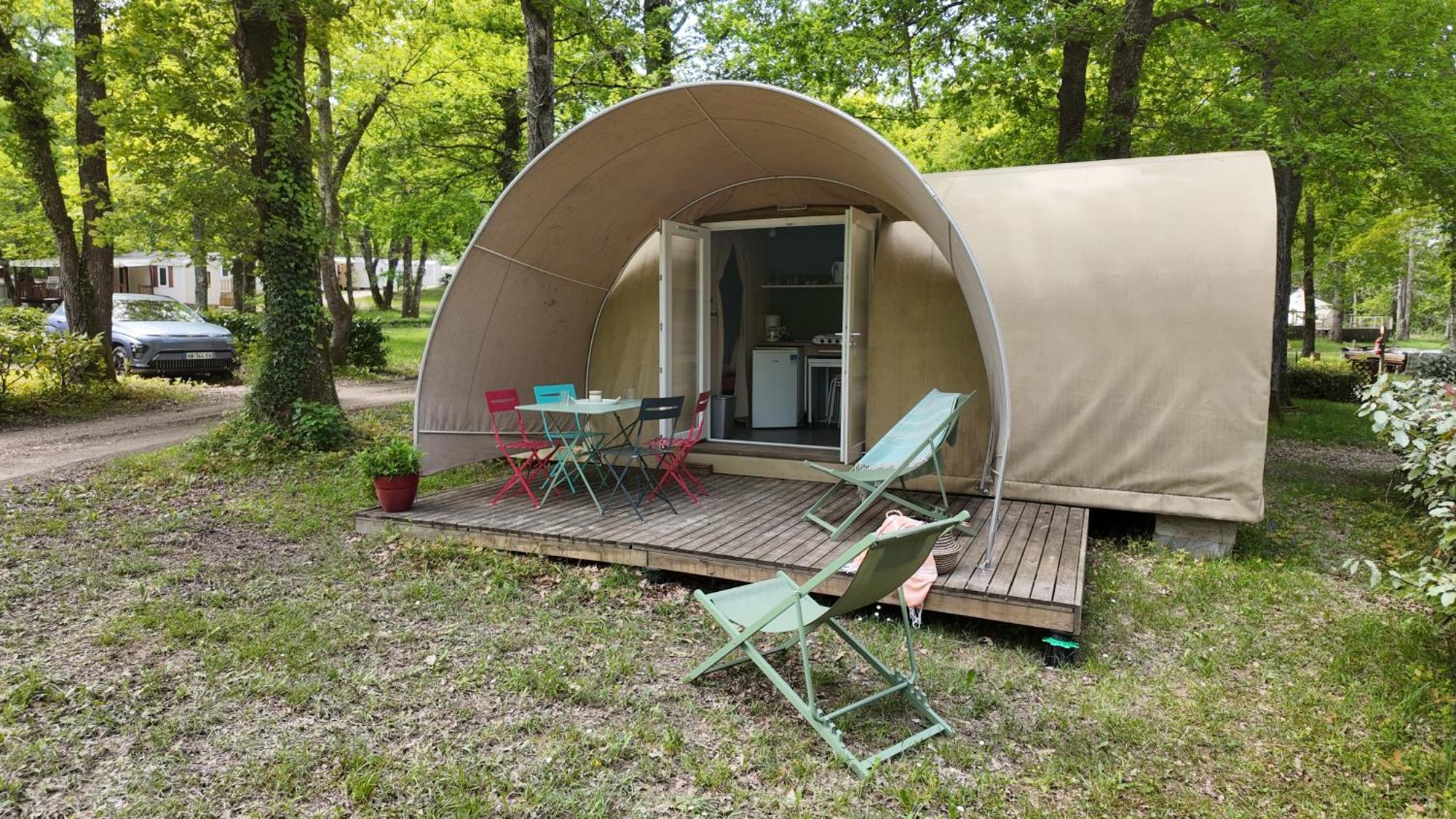 Camping Les Lacs D'Armagnac Bretagne-d'Armagnac Exterior photo